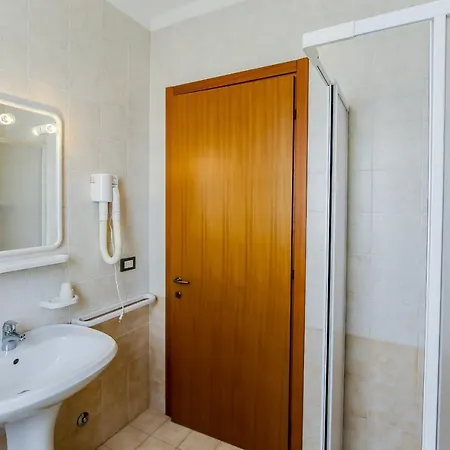 Tamerici Lido Altanea * קאורלה